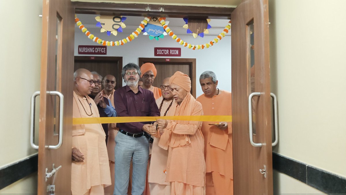 Sri Sri Pranav Math & Bharat Sevashram Sangha tweet media