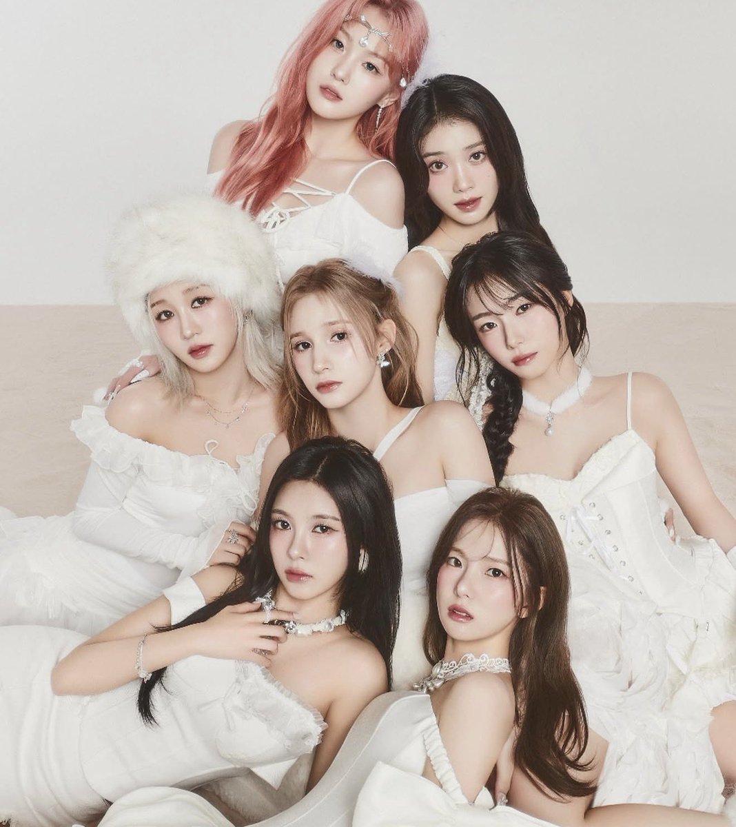 UpdateKGirls's tweet photo. 🚨 WAKEONE e KLAP Entertainment anunciam a saída da integrante Seo Youngeun do Kep1er.

Ela entrou de hiatos em Julho de 2025 por problemas de saúde e até hoje não foi informado atualizações sobre seu estado.

Desejamos sucesso a ela em suas futuras atividades! https://t.co/Q2Lp7hSARp