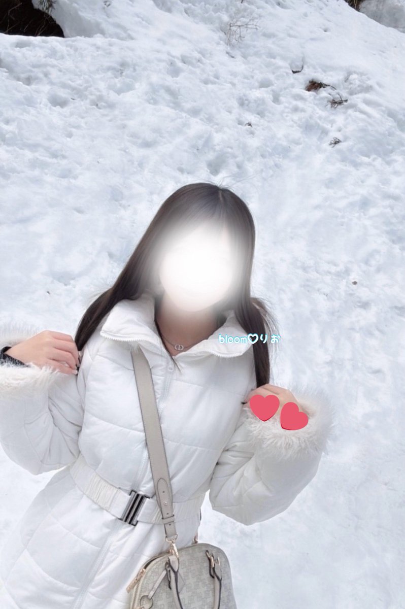 ko_nanap's tweet photo. 本日から4日間静岡います🩵

この前旅行で雪景色見てきたよ〜₍ᐢ.ˬ.ᐢ₎
りおは冬が1番好きなので冬が終わっていくのがかなしい🥹
春になったらお花見も行きたいな🌸

ご指名お待ちしてます🌷 https://t.co/tl0YPQ7RYk