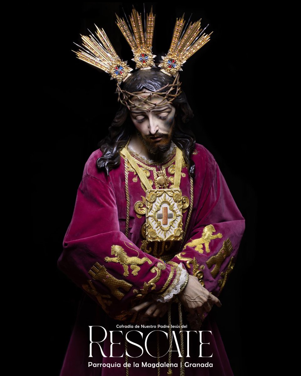 #Actualidad | Nuestro Padre Jesús del Rescate ha sido revestido con la túnica conocida como la de Castillos y Leones, una pieza realizada en terciopelo rojo cardenal y oro, con motivo del primer viernes de marzo,