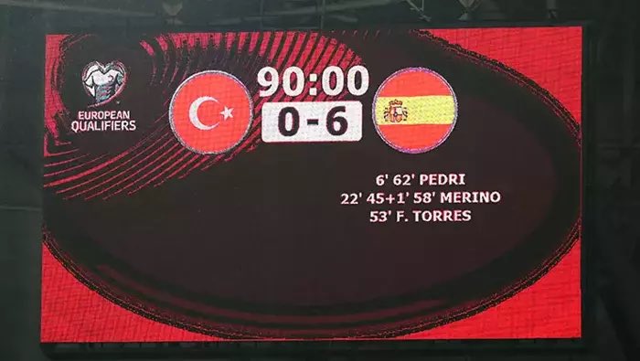 sneiperr's tweet photo. İspanya’ya şu maçtan sonra çok sövdük kusura bakma reis https://t.co/TfHO8N748E