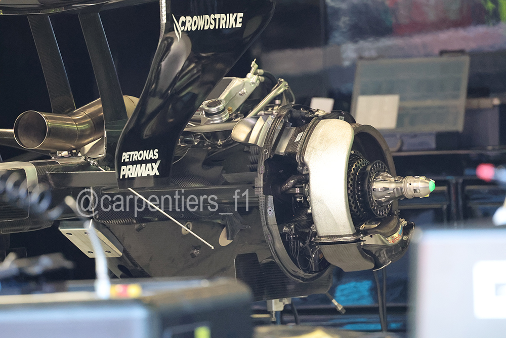 #AusGP is the first opportunity to see what the 2026 F1 gearboxes look like. #TechF1 #F1 #F12026 #MercedesF1 #RedBullF1 #WilliamsF1