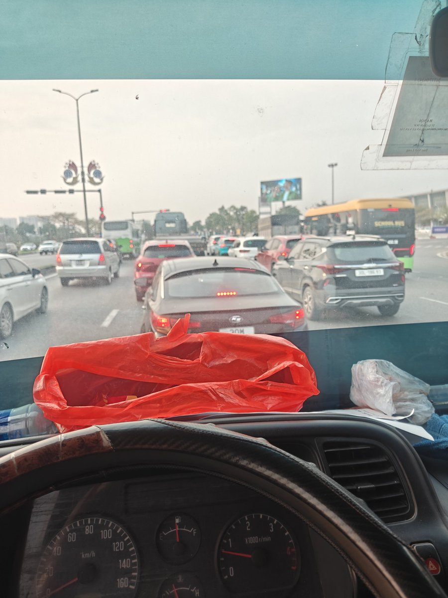 Hùng Phạm tweet media