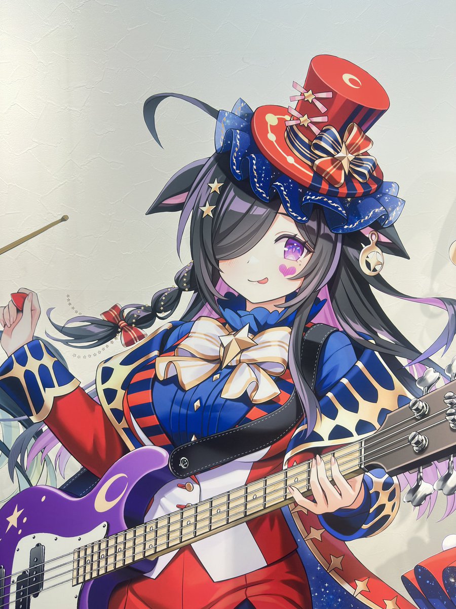 bimyo_myo's tweet photo. うっふ〜ん♡パネル撮影に命がかかってるオタクよ〜ん♡パネルはできるだけ地面に対してカメラを垂直、もしくは下から撮ると不自然じゃないわ〜ん♡ https://t.co/1DYdC7WHCd
