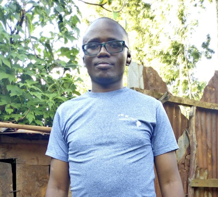 husskhalid's tweet photo. Samuel Mwangi Ng’ang’a, a critique of the government on social media, is missing.

Samuel was last seen on Friday 27th February (a week ago) as he left home to go to work.

He is an Accountant by profession and has a wife and two children.

The matter was reported to the police and @VOCALAfrica_ is working with comrade @mwabilimwagodi to assist the family.