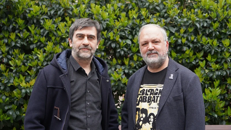 Emin Alper, BirGün'e konuştu:

"Kültür Bakanlığı desteğine başvurduk ve alamadık. Ben istemiyordum başvurmayı da ama yapımcımız tarihe kayıt düşmek için de olsa başvurmamızı istedi. Kurak Günler’le bize yaşattıklarından sonra destek alabileceğimize dair hiçbir beklentim yoktu"