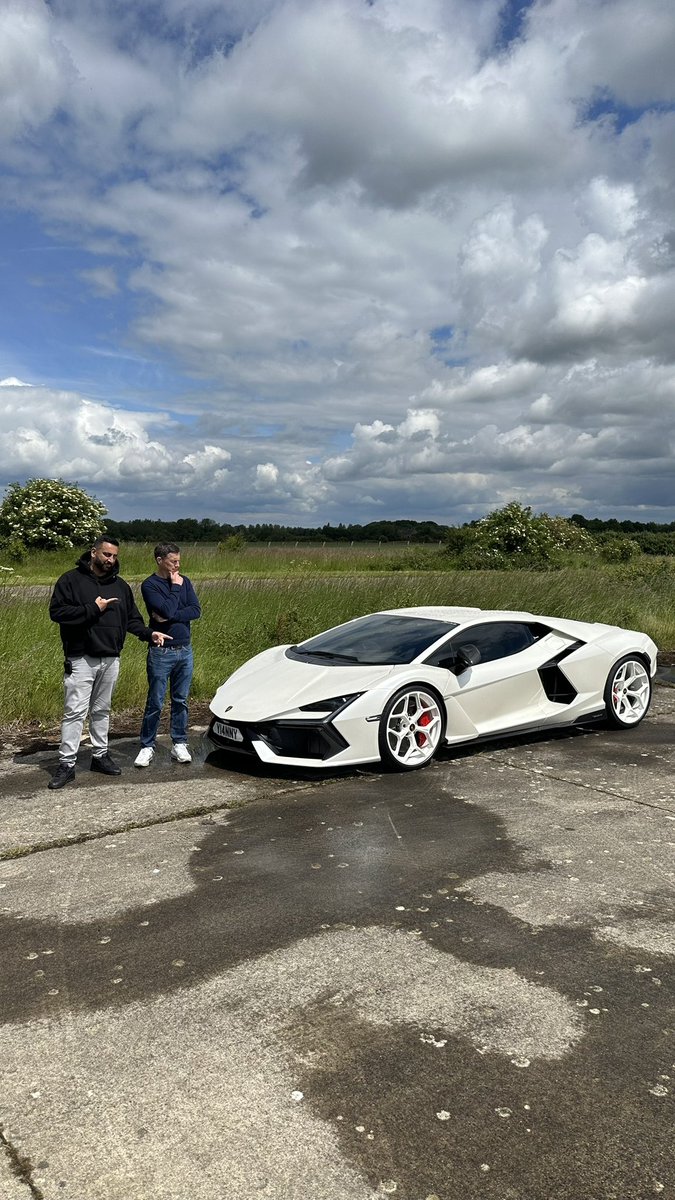 Yianni Charalambous tweet media