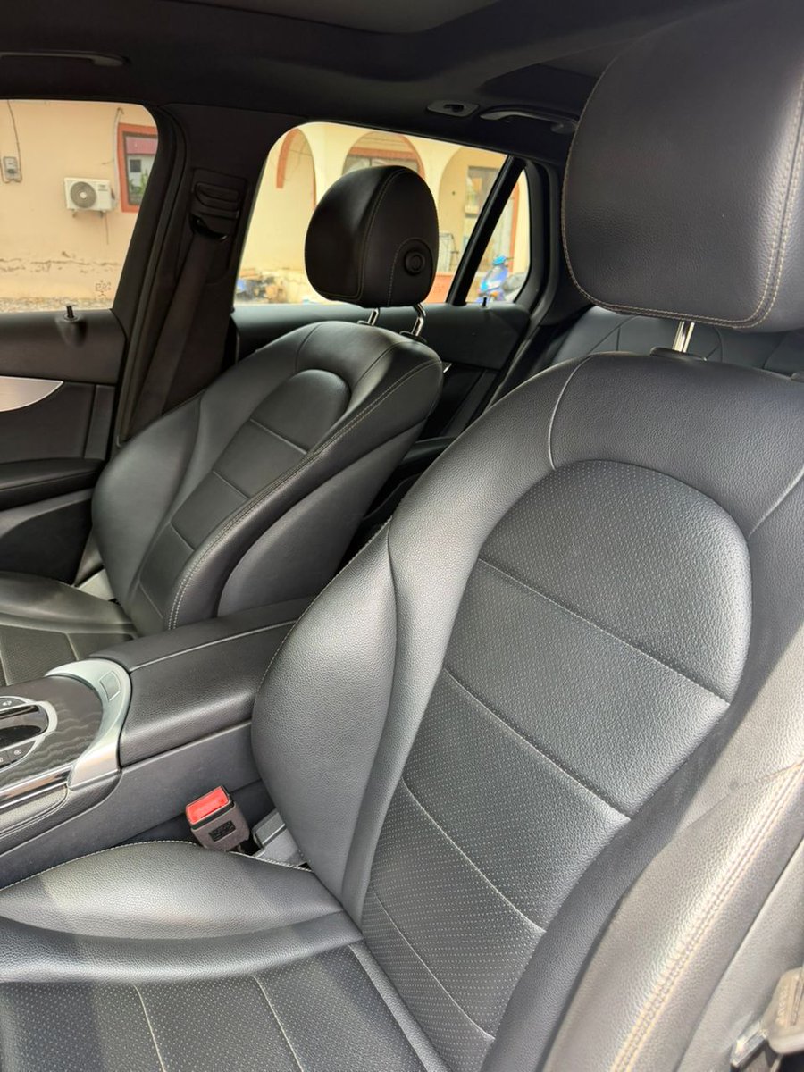Jummah Mubarak 

2019 GLC300 4matic, ₵320k

2.0L
Automatic 
All Wheel Drive
Keyless entry/start
Leather seats
Sunroof 
Reverse Camera 

Just buy and Drive

Meetup AccraMall 
Commission applies 
+233504677084
