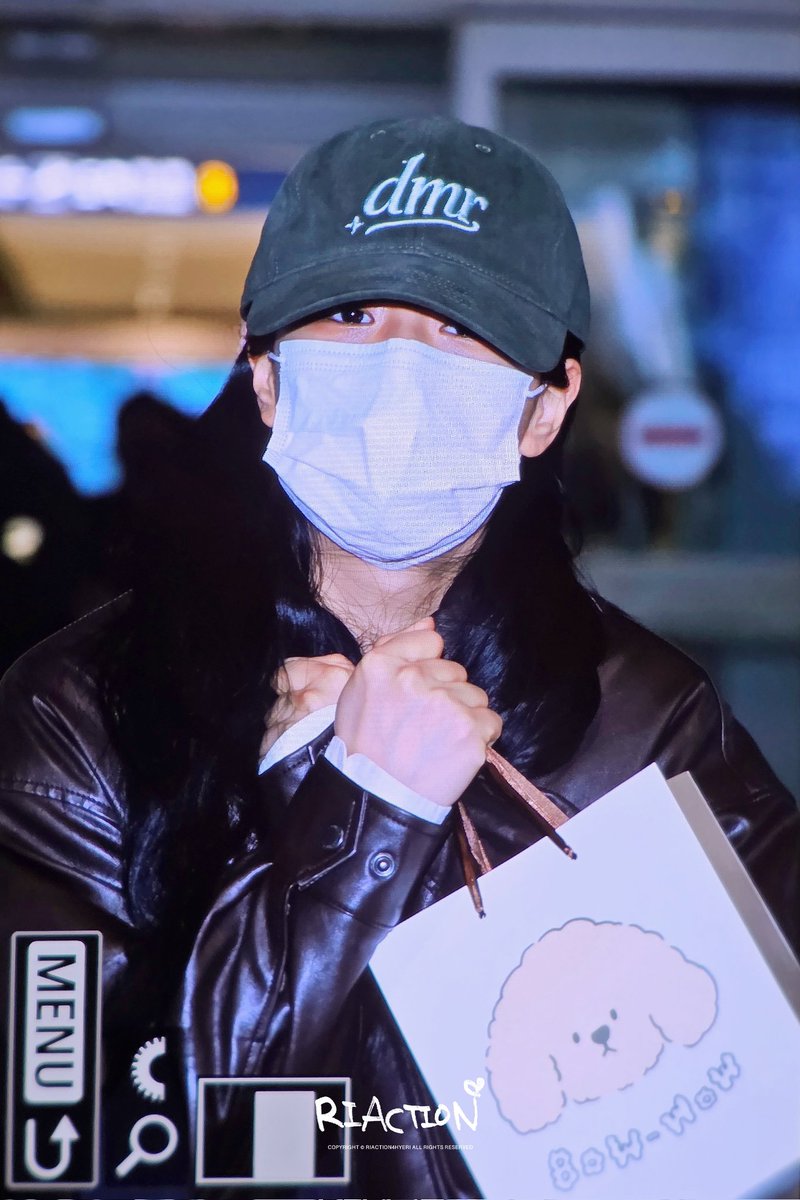 260306 ICN 입국 프리뷰 
#이혜리 #혜리 #Hyeri <a href="/hyeriherihey/">이혜리</a>