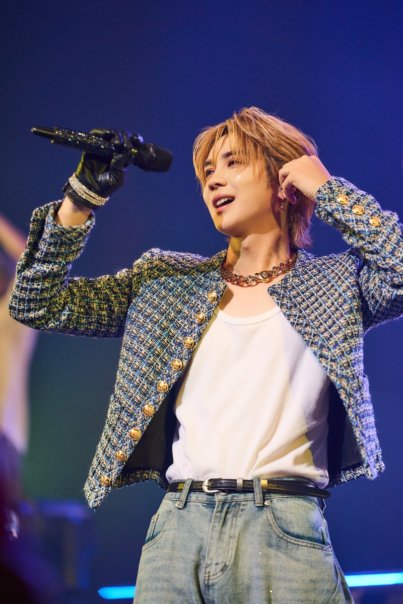 therampagefext's tweet image. THE RAMPAGE LIVE TOUR 2025
"PRIMAL SPIDER"〜巡らせる糸〜

Stage Photo📸
#川村壱馬 @sncrmpg_kk 
#吉野北人 @HOKUTOBOO36 

📀 rmpg.lnk.to/THERAMPAGELIVE…

#THERAMPAGE
#PRIMALSPIDER #巡らせる糸