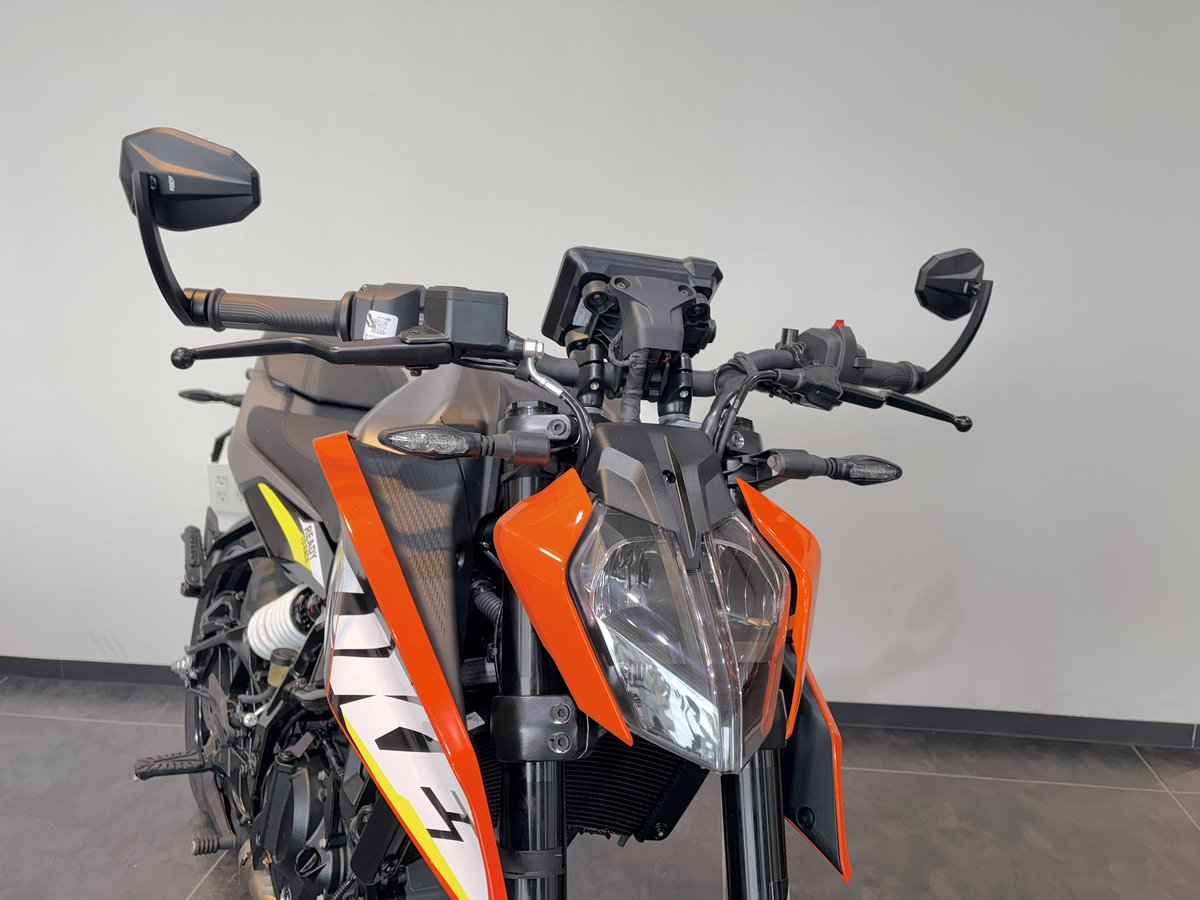 皆さんはバーエンドミラー 上下どちら派ですか？🤔 ちなみに私は下派