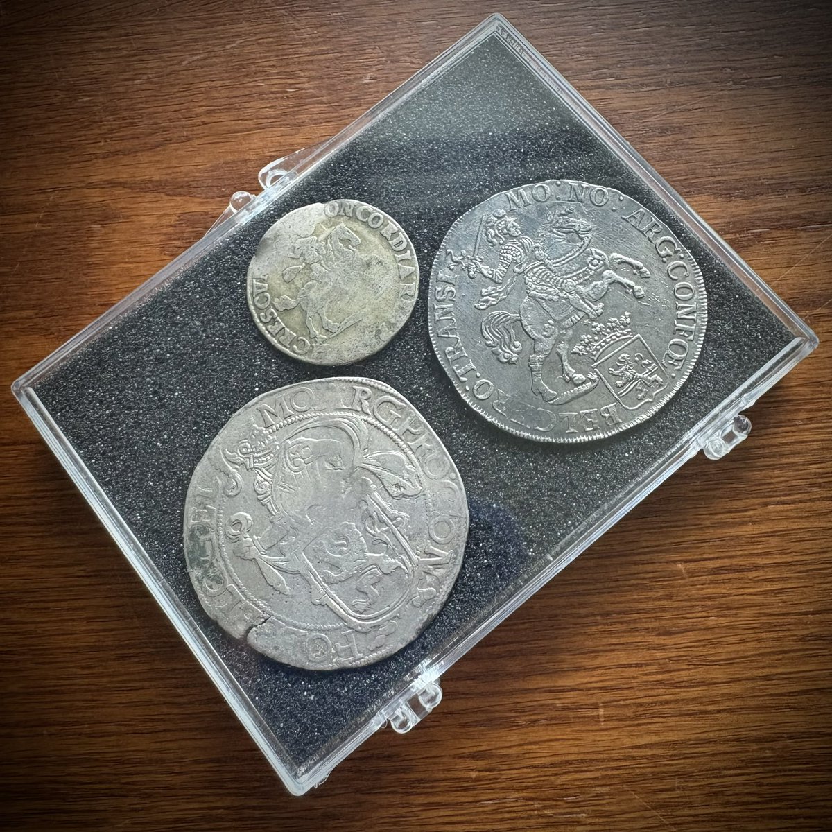 ひゃく tweet media