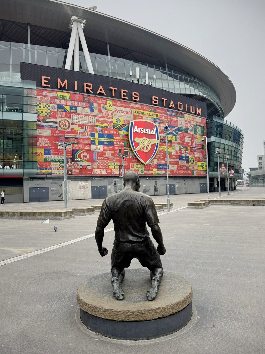 nenadmat's tweet photo. ARSENAL COYG! https://t.co/eEA3cNy34r