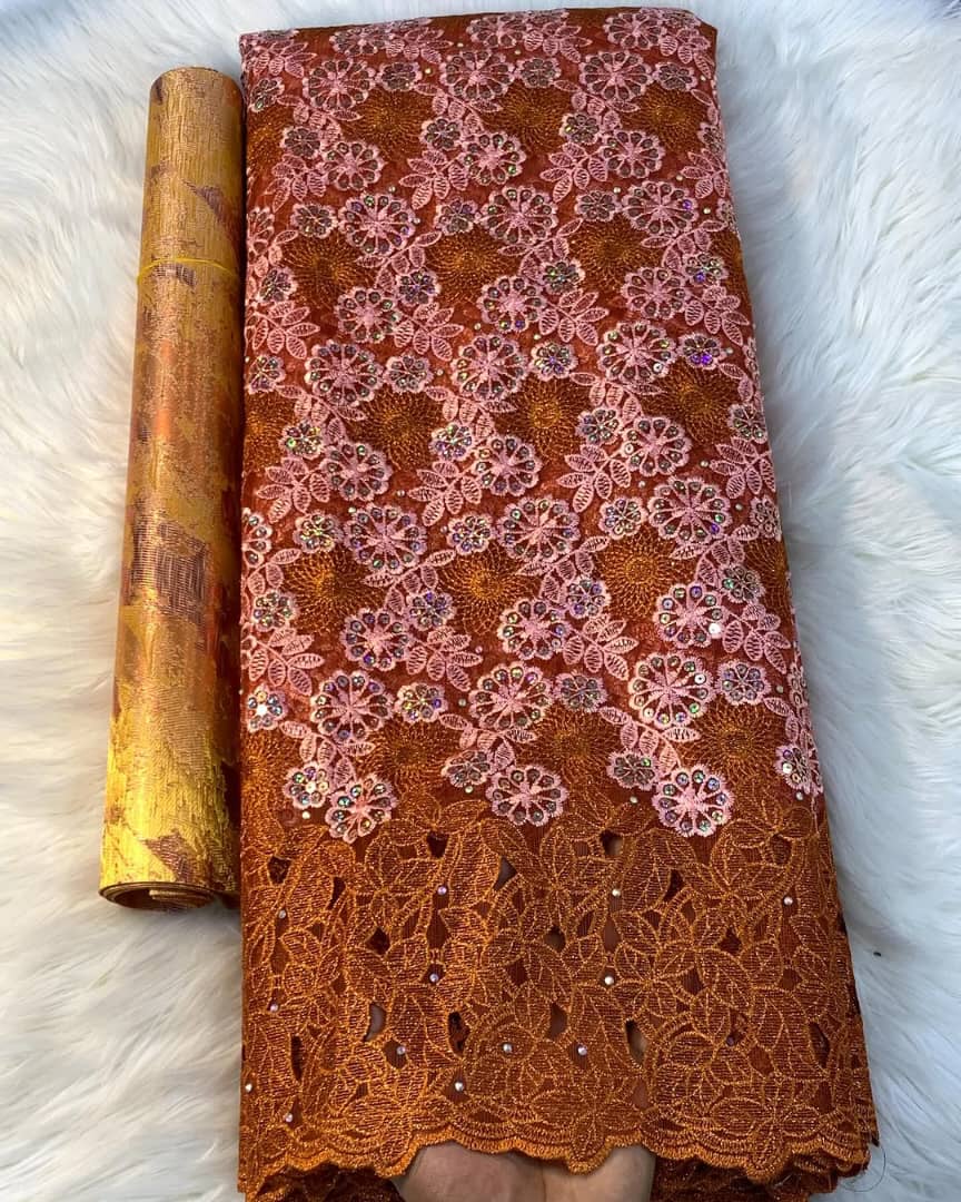 Tolahub's tweet photo. Lace 

Price Tag: ₦65,000  (5yards)

Location: Ibadan

Nationwide delivery

Kindly send a DM or click on the link in our bio to place your order. https://t.co/G72wKuOTaL
