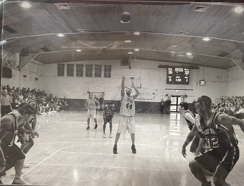 West Aurora Boys Basketball tweet media