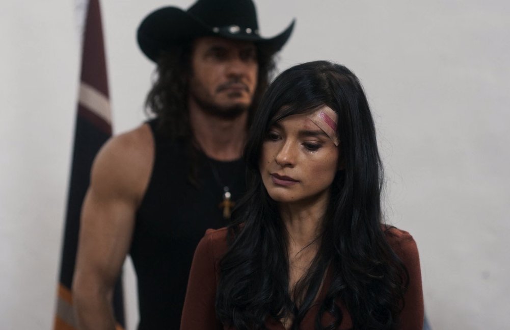 PasdeGavilanes's tweet photo. #PasiónDeGavilanes2 #PDG51 Jimena estalla ante los insultos y humillaciones de Romina. https://t.co/pApm4RuCmI