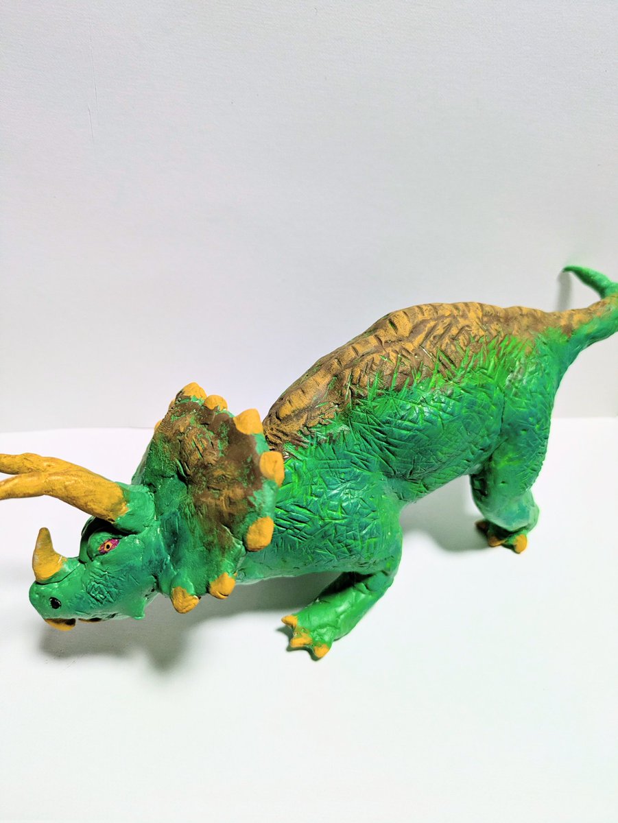 粘土造形トリケラトプス完成‼️ 粘土で作った初恐竜です😁 #粘土 #造形