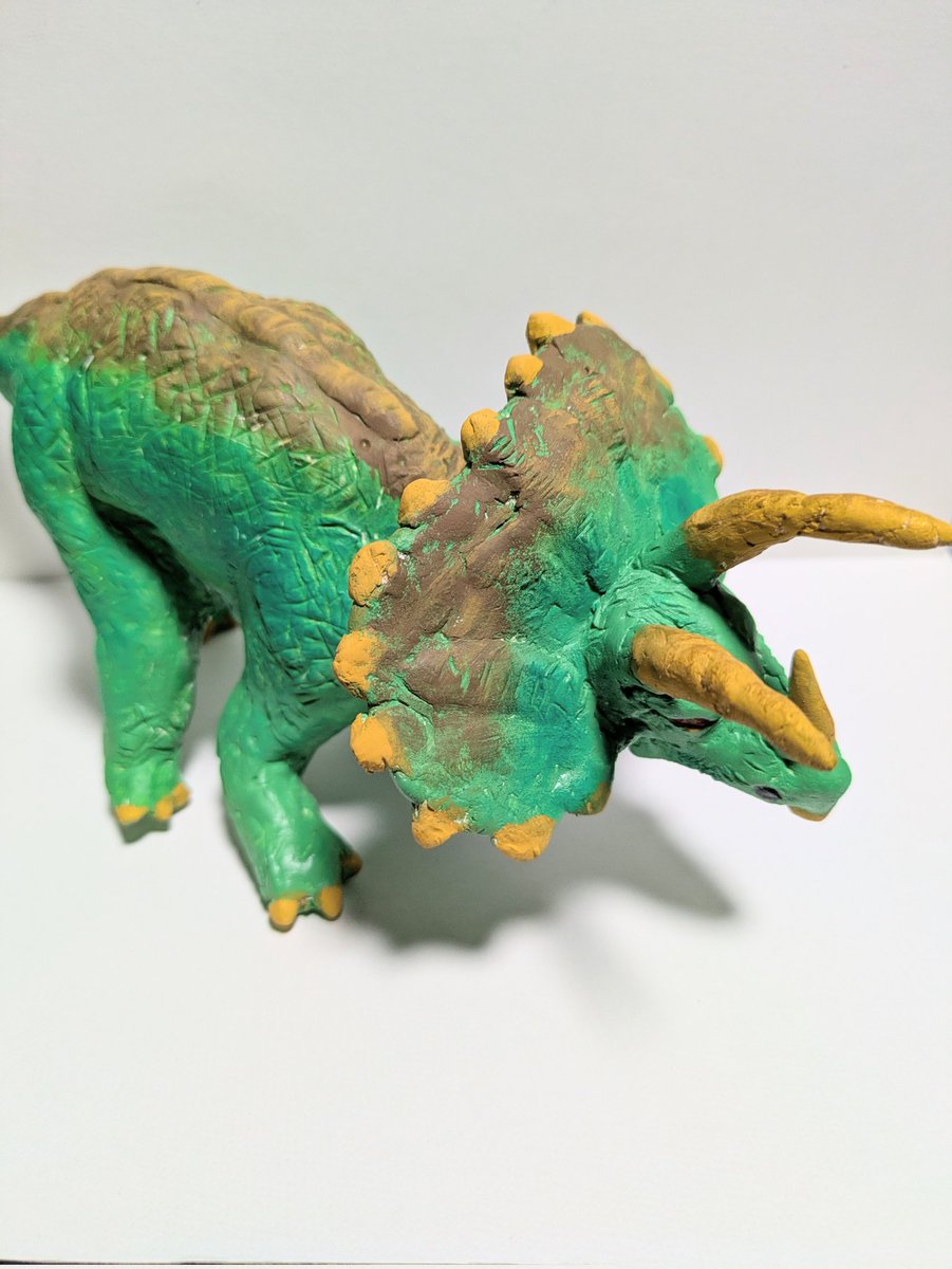 粘土造形トリケラトプス完成‼️ 粘土で作った初恐竜です😁 #粘土 #造形