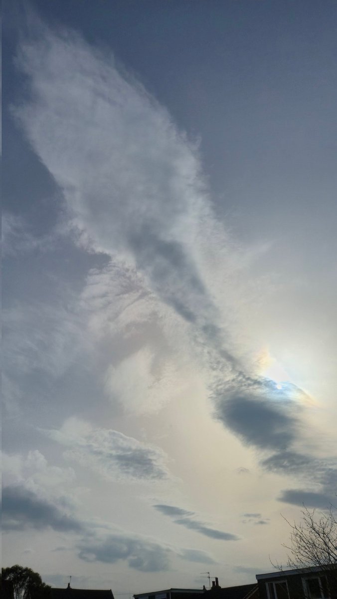 Niceandsmooth2's tweet photo. @DempseyPyle Lancashire yesterday. Toxic looking skies. https://t.co/4WNlGjVGNj