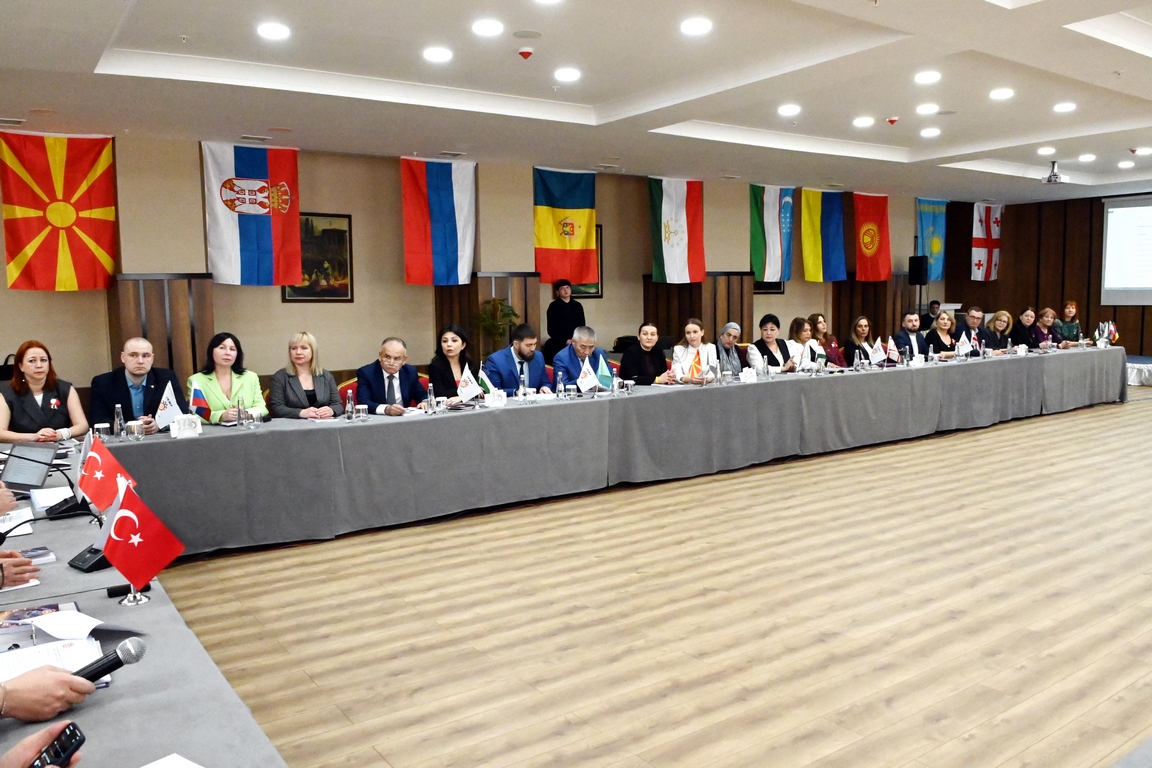 Uluslararası Avrasya Metal İşçileri Federasyonu’nun (UAMİF) 11. Olağan Genel Kurulu öncesinde, genel kurul gündemi ve hazırlıklarının değerlendirildiği 61. Merkez Komite Toplantısı, 6 Mart 2026 tarihinde Ankara’da Anadolu Hotels Esenboğa Thermal’de gerçekleştirildi.

Haberin