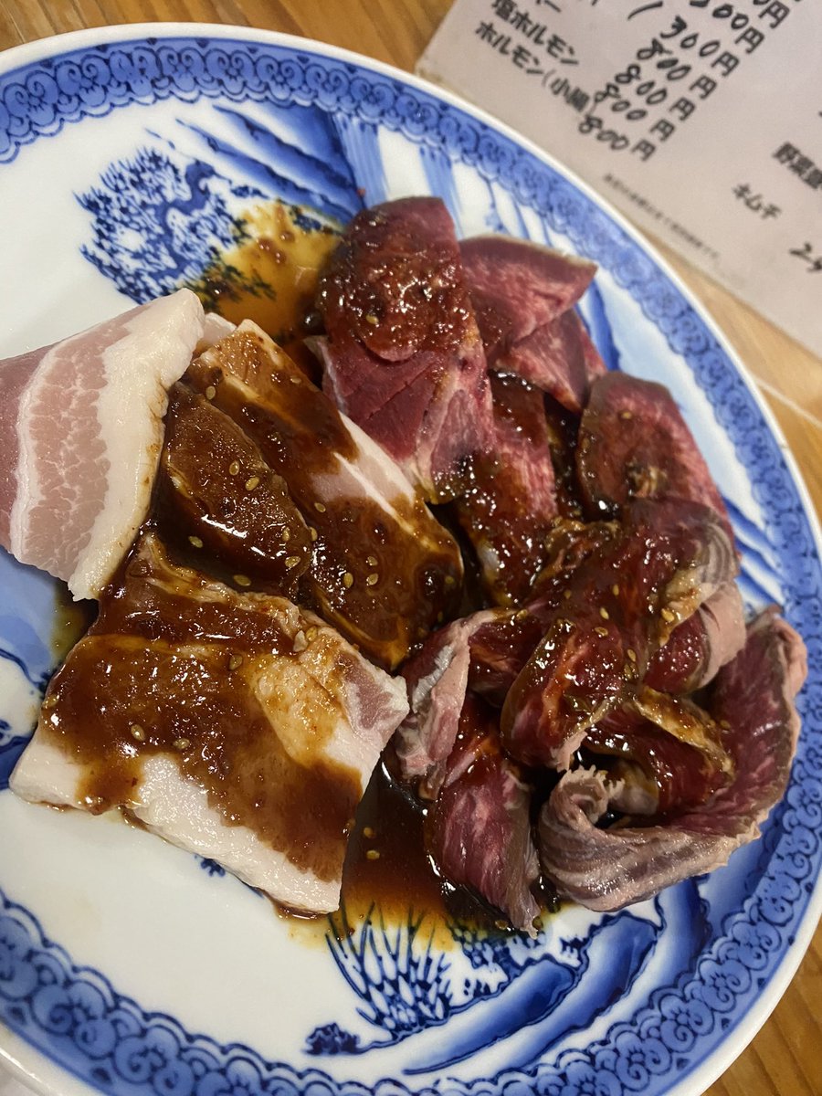 The個人経営な甘ーいタレの焼肉。しかし瀬戸田の夜は寂しい