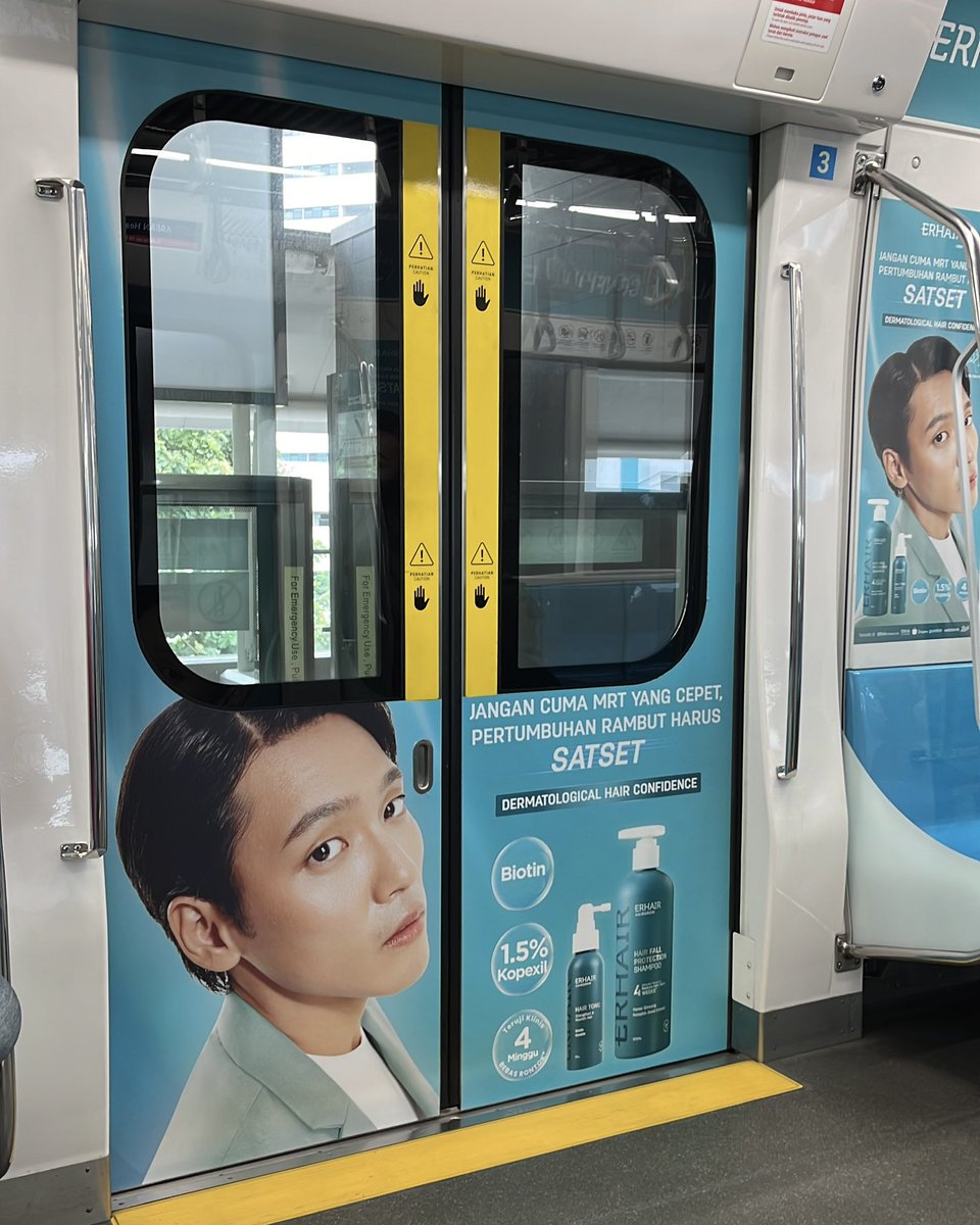 weaupon's tweet photo. lowkey obsessed with how my hair looks after using ERHAIR!! okay… now I get it why Daehoon uses it too https://t.co/hkc4jce83k