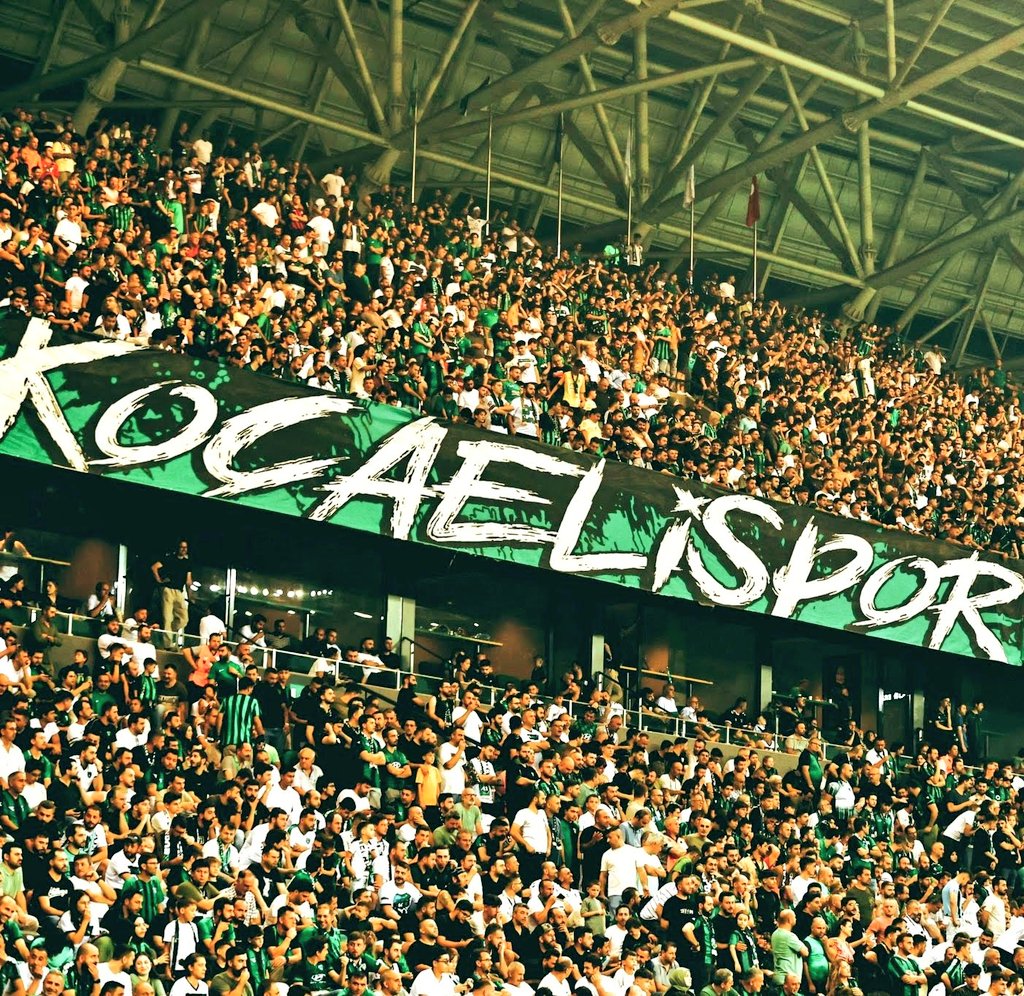 Kocaelispor' sahada ruhsuz gösteren,savaşmaktan kaçınan hiç kimse bu taraftarın sabrını sınamasın.Bu kent de bu şanlı arma da çaresiz değildir.

Burası Kocaelispor! 🗡️