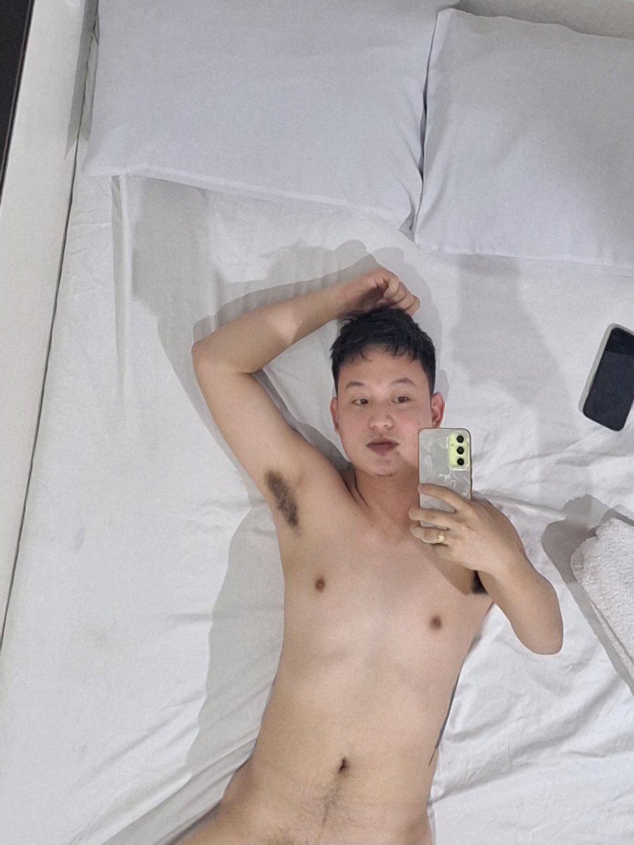kingcarlody's tweet photo. Ang init kasi���� https://t.co/wgf5kMbYGK