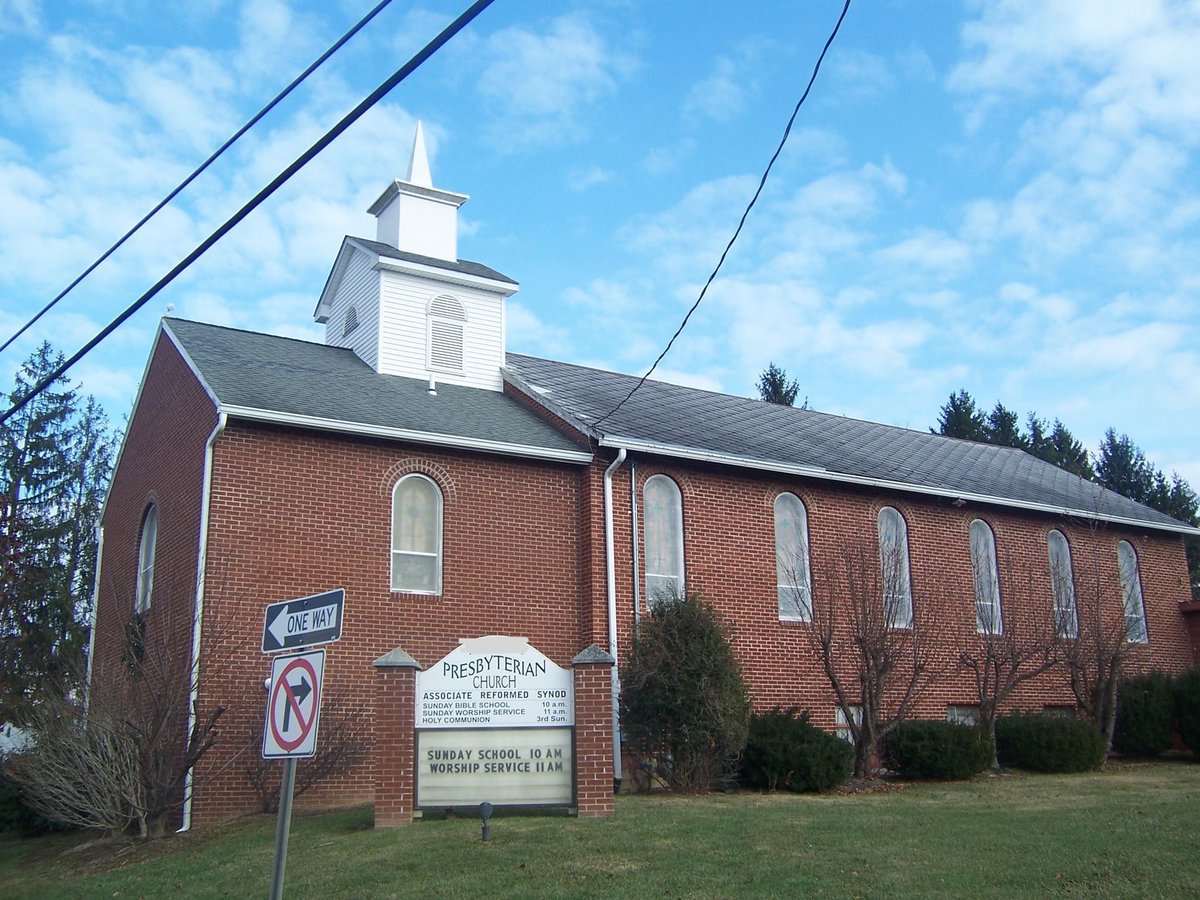 ARPMagazine's tweet photo. Fun Fact Friday! Last week was Sandy Plains ARP Church in NC. Can you name this church? Began with services in a restaurant. Organized in 1940. The church building was dedicated in 1944. #ARPchurch https://t.co/vRytB0zzaX