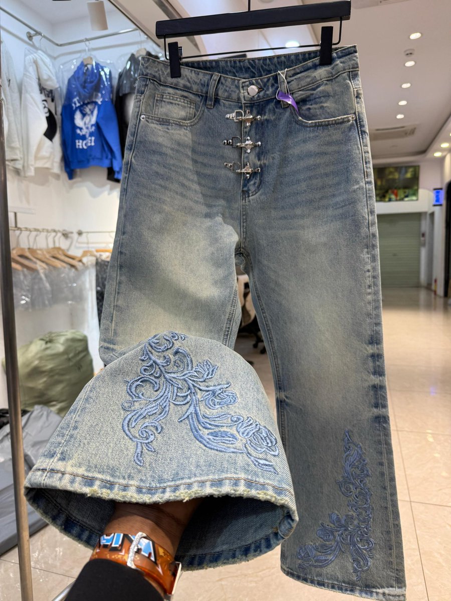HarrisonReiqnz's tweet photo. Top Quality Baggy Jeans 🛍️

28,000🏷️

📍 Port harcourt,Rivers state
Nationwide delivery 📦 ✅ https://t.co/sOYdtShGEh