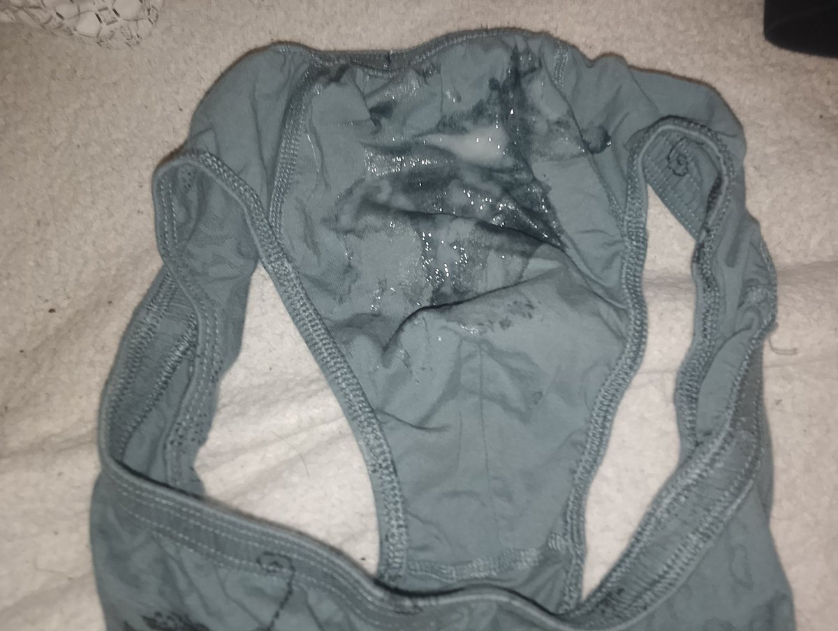 UsedMensBriefs tweet media
