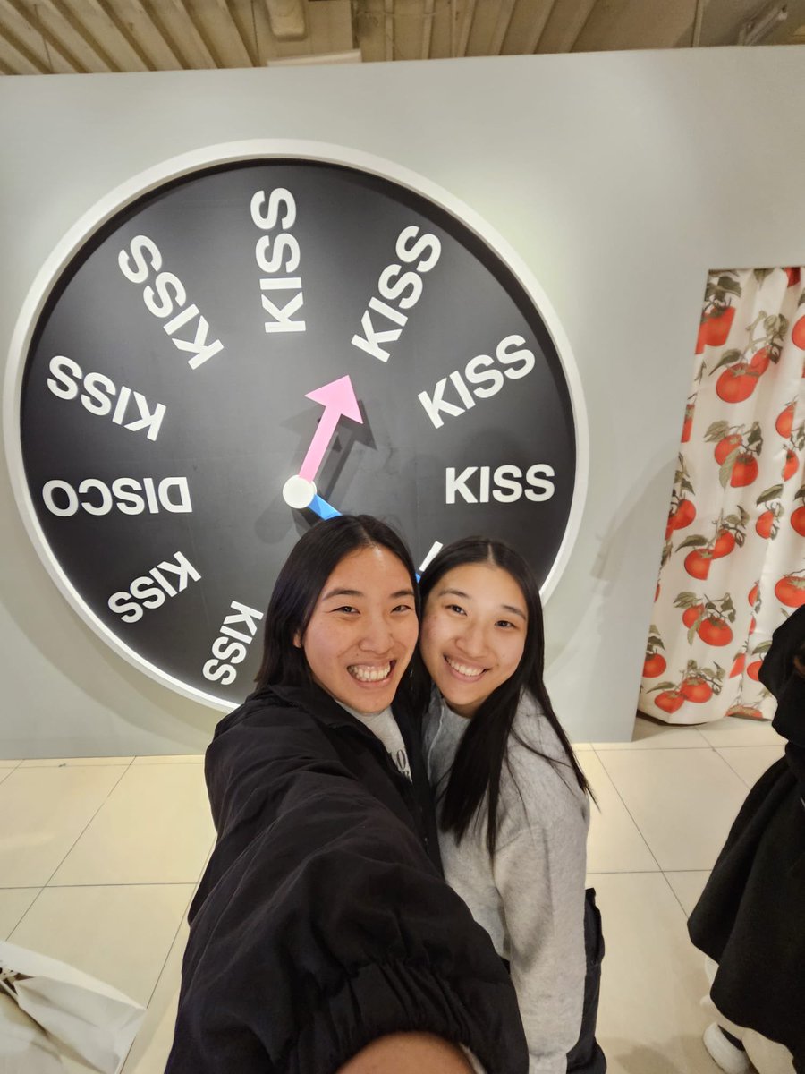 rainstormsswift's tweet image. kiss all the time. disco, occasionally.🪩 Popping up in Tokyo ❤️ @HSHQ #KATTDO