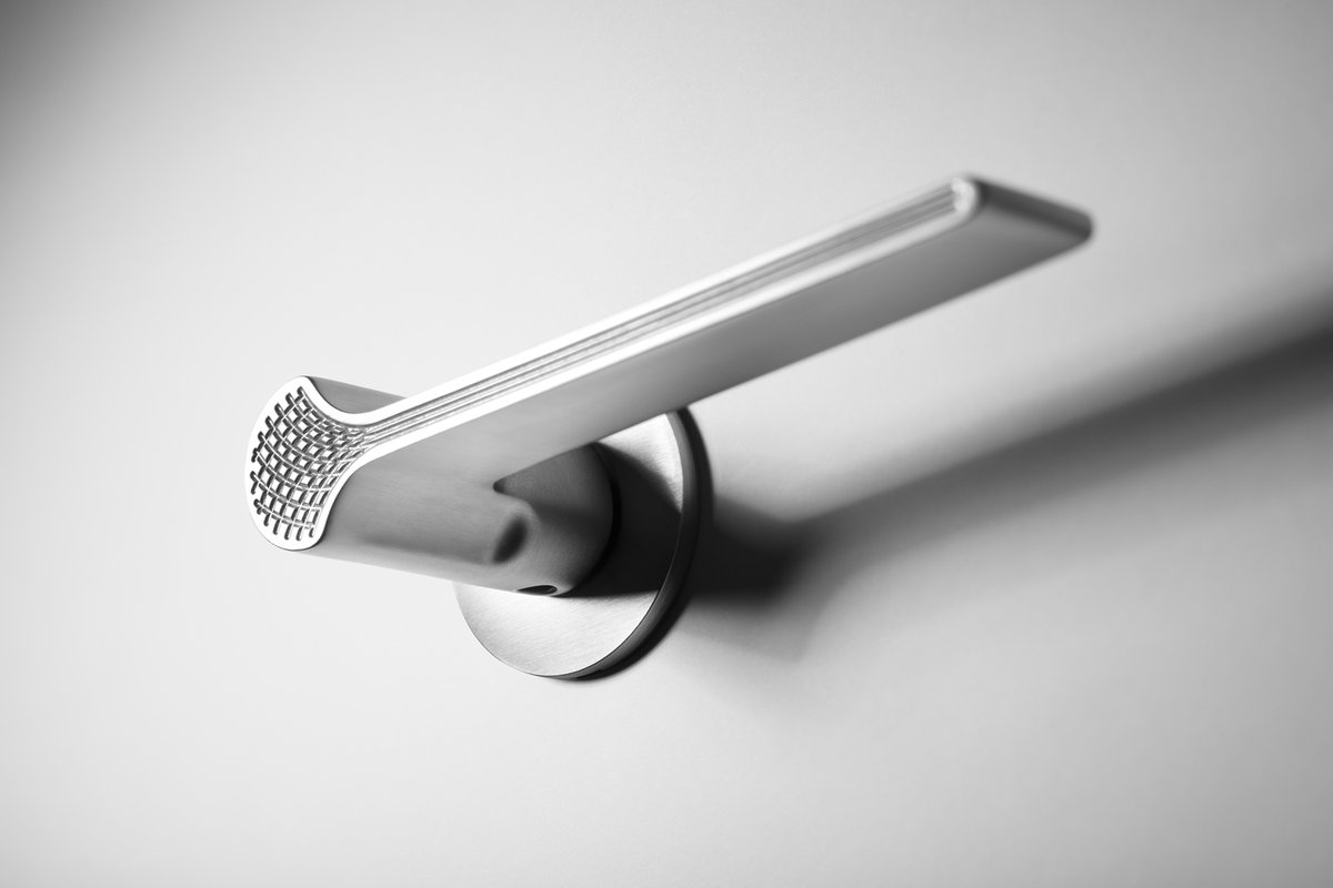 SpecifierSelect tweet media