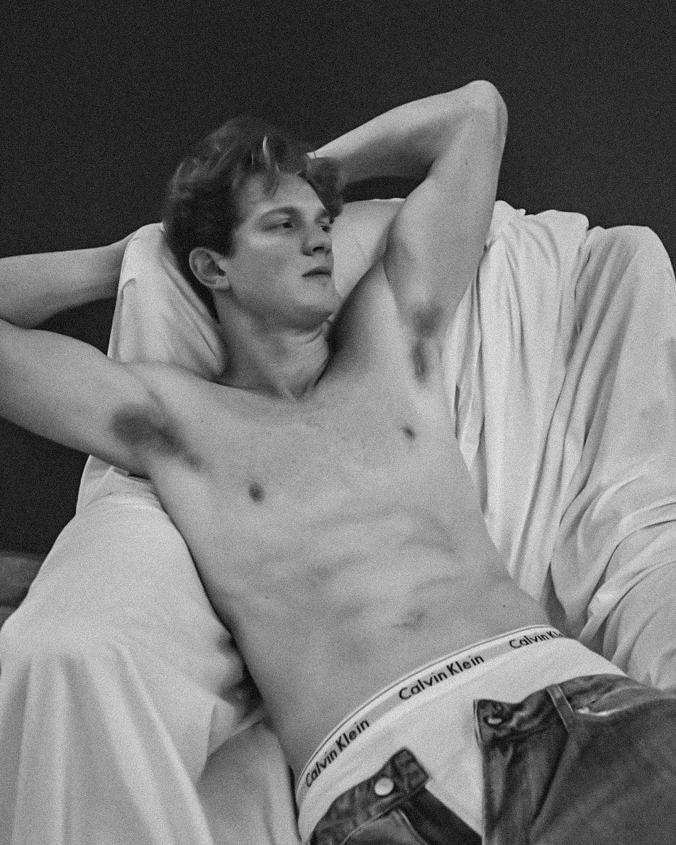 I’m f̶i̶n̶e̶ ̶ gay tweet media