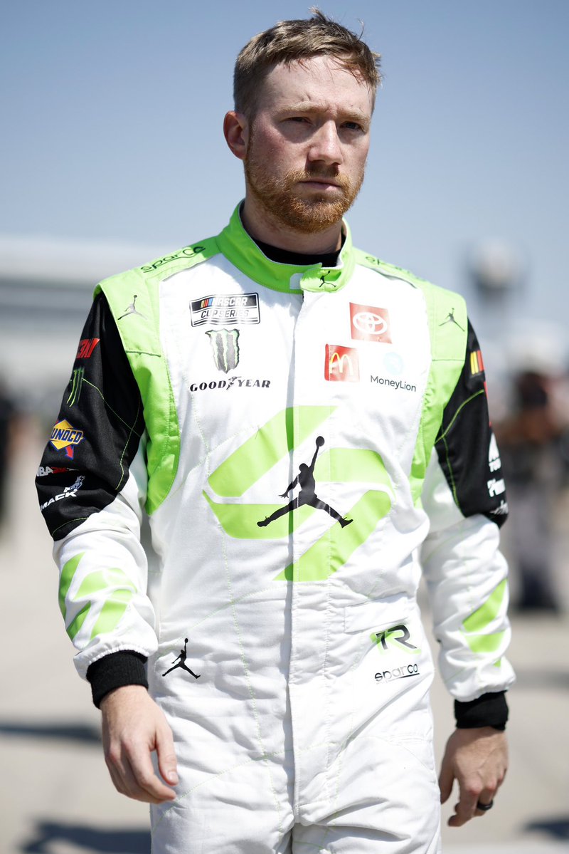 LukaDonkicks's tweet image. #FlashbackFriday

NASCAR driver Tyler Reddick, who is sponsored by Jordan Brand, will go for an extremely rare fourth straight win this weekend.

Back in 2023, Reddick drove a Luka Dončić–themed car for a race in Texas.

The car’s aesthetic aligned with the Jordan Luka 2 “Trick