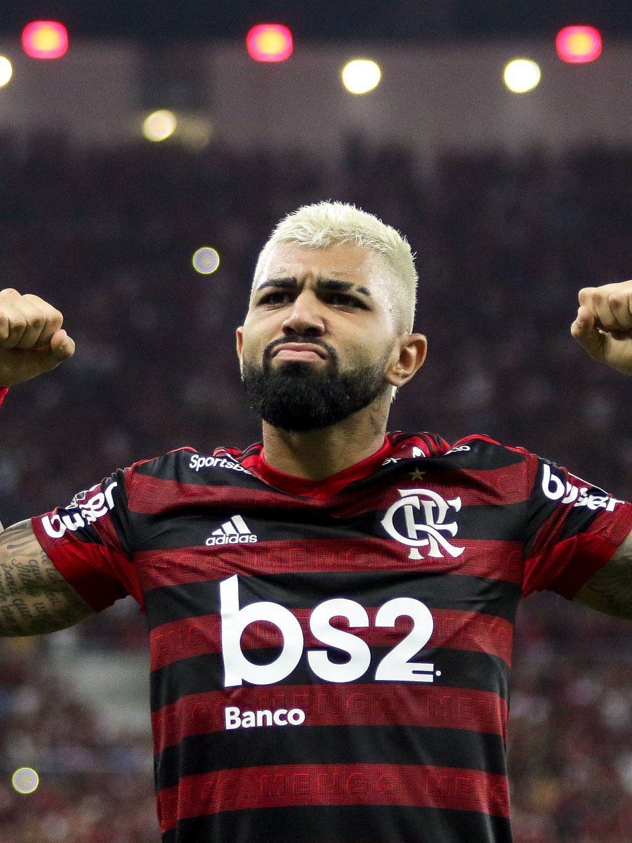 fla_da_opressao's tweet photo. 🚨Polêmica 

Olhando para os nomes,daria pro Gabigol ter sido indicado a bola de ouro em 2019? https://t.co/OM6VKjwWuo