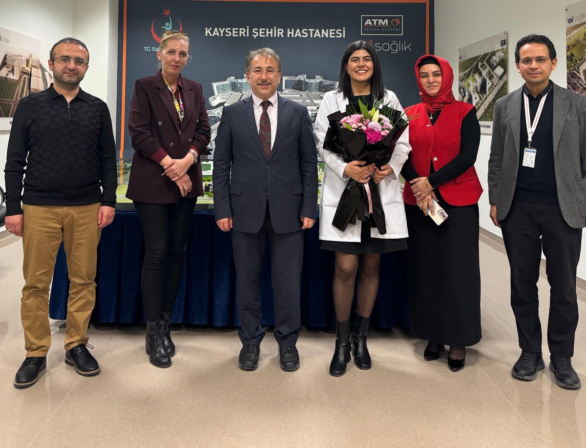 Kayseri Şehir Hastanesi Aile Hekimliği Kliniğinde bugün Dr. Merve Soylu uzmanlık sınavında başarılı olmuştur ve "Aile Hekimliği Uzmanı" olmuştur. Kendisini tebrik eder başarılarının devamını dilerim. 
#SBUKayseriTıp 
#KayseriŞehirHastanesi
#AileHekimligi