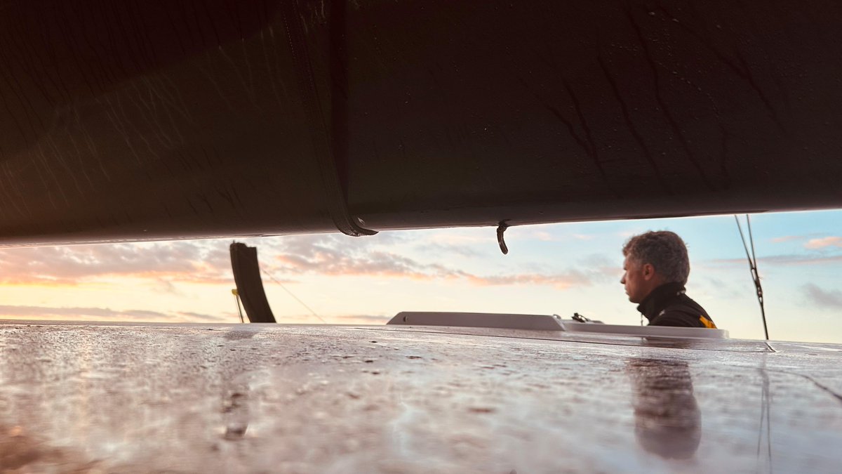 VoileBanquePop's tweet image. Comment bien conclure la semaine ? Avec les plus belles photos du Maxi Banque Populaire XI sur l’Atlantique 😎
 
🔙 Le retour de l’Ultim est prévu ce week-end à Lorient !

#PassionVoile