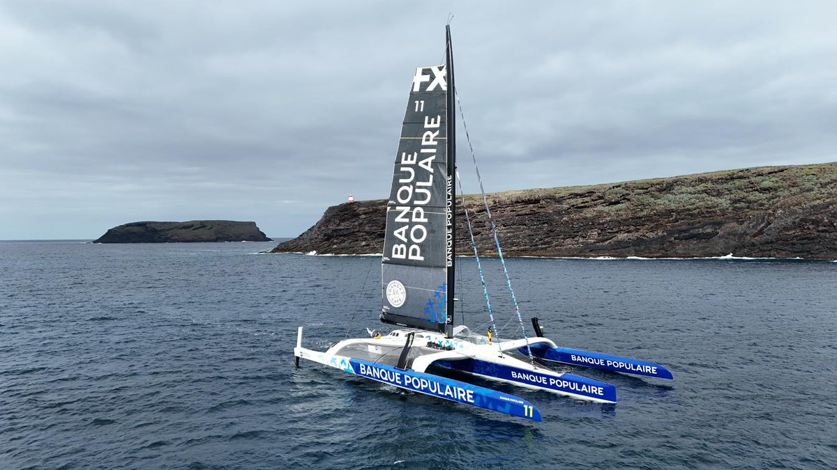 VoileBanquePop's tweet image. Comment bien conclure la semaine ? Avec les plus belles photos du Maxi Banque Populaire XI sur l’Atlantique 😎
 
🔙 Le retour de l’Ultim est prévu ce week-end à Lorient !

#PassionVoile