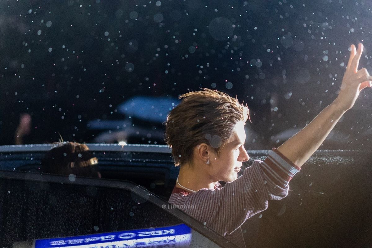 mayhk1306's tweet photo. @JameSphereMM 제임스 씨는 저의 자랑이에요. 언제나 당신이 자랑스러워요.

제임스 코르티스 설날 무대 장인
#JAMES #제임스 #코르티스_제임스 #赵雨凡 https://t.co/1lC58Mgoqg