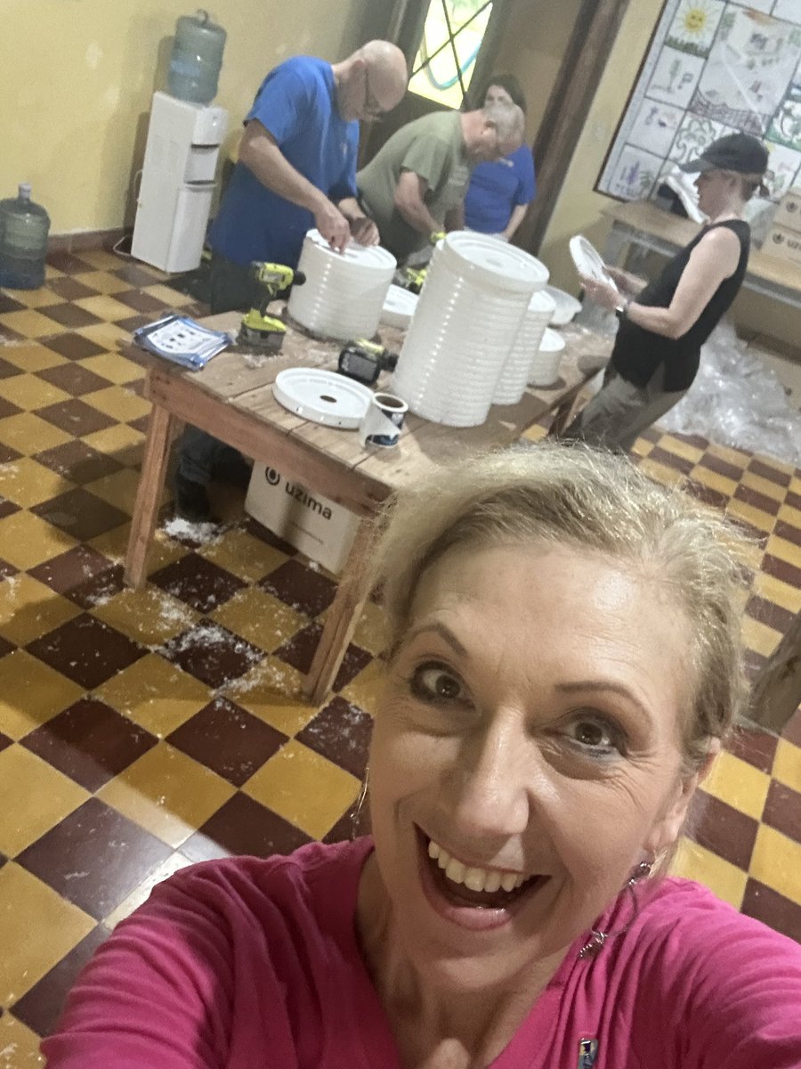 TiffanyErvin's tweet photo. Great start to my week in Honduras building and delivering water filters to families in the Agalta Valley! #RotaryGeek #tiffanystravels #adventureinservice @Rotary @CartFund #serviceaboveselfie https://t.co/M05Yu9s5qL