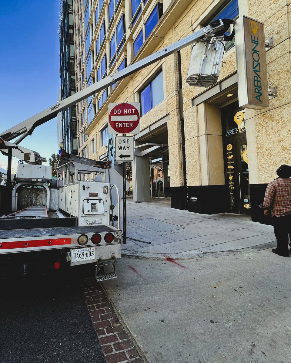 Divadisplaysinc's tweet image. Out with the old, in with the bright. 💡

Give your signage a smarter, longer-lasting upgrade.

Visit us: divadisplays.com
Call us: 301-798-2717

#LEDConversion #LEDSignage #CommercialSigns #SignUpgrade #EnergyEfficientLighting #BusinessSignage #ExteriorSigns #DivaDisplays