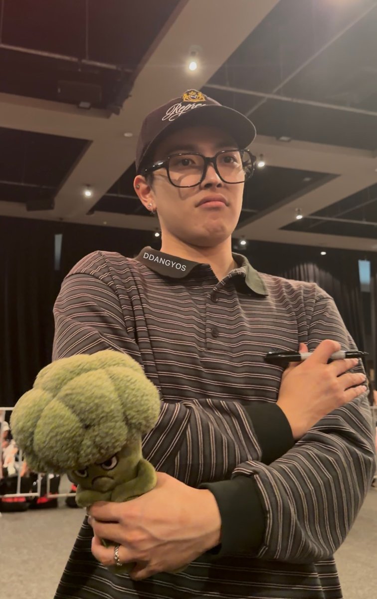 THEY DONT LIKE EACH OTHER 😭