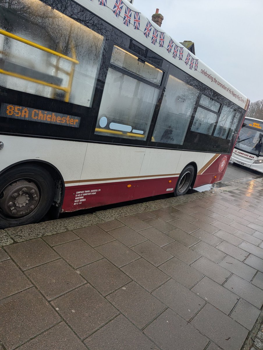 Emily Hornett 🚌 ✈️ 🏳️‍⚧️ tweet media