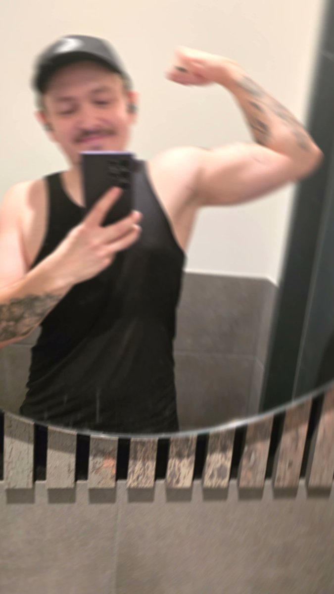 CreepyPastaPunch 💙💛 tweet media