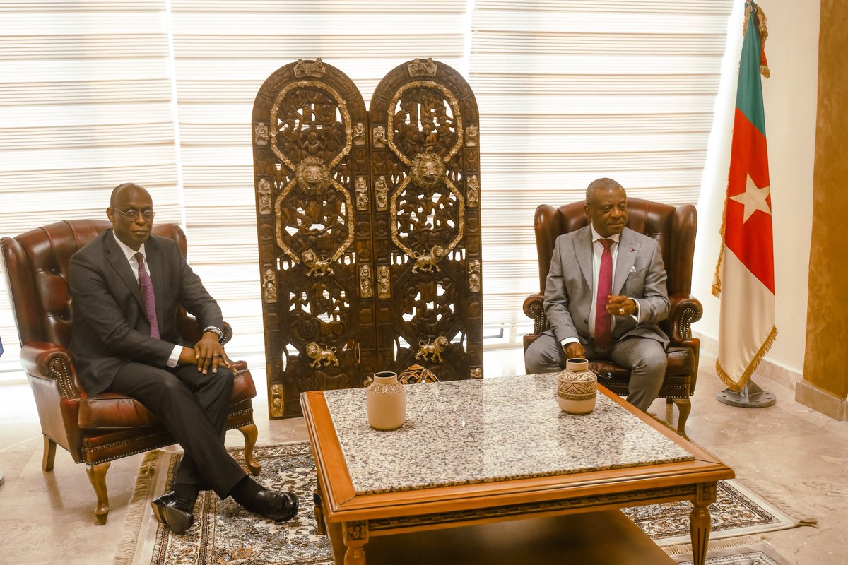 RefugeesCmr's tweet photo. Cameroon’s hospitality is at the heart of refugee protection

During yesterday’s visit the UNHCR delegation lauded the Prime Minister &amp; 🇨🇲Gov for enabling locally led transitions, like land allocation, inclusion in public service &amp; support for voluntary returns

#Multilateralism https://t.co/nPYi3ZTa3a