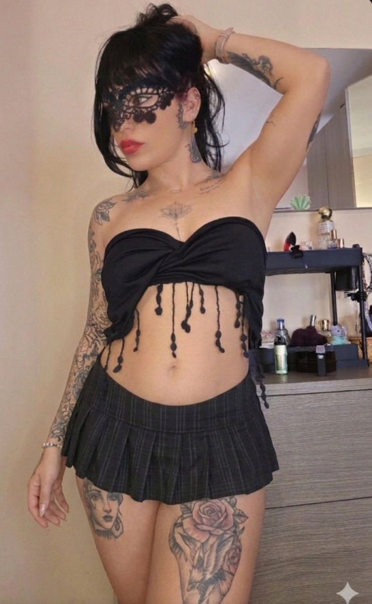 Anna Piccolasexy tweet media