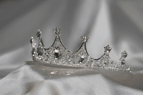 Design_hub's tweet image. Strategy isn’t just a plan, it’s the courage to move when others are guessing. 

This Women’s Month, we celebrate women who take bold steps and pave the way for others. 

designhubconsult.com 

 #WomensMonth #Leadership #DesignHubltd #Strategy #EmpowerWomen