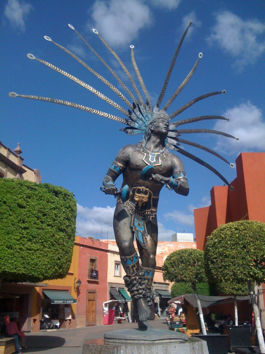 Omar_Castrejon's tweet photo. Hola, #FelizViernes. Hoy es el #DíaDelEscultor y en Querétaro es importante recordar a don Juan Velasco, quien dejó un gran legado que forma parte del patrimonio artístico y cultural de nuestro estado.
#PresumeAQro https://t.co/myq7jtKrK9