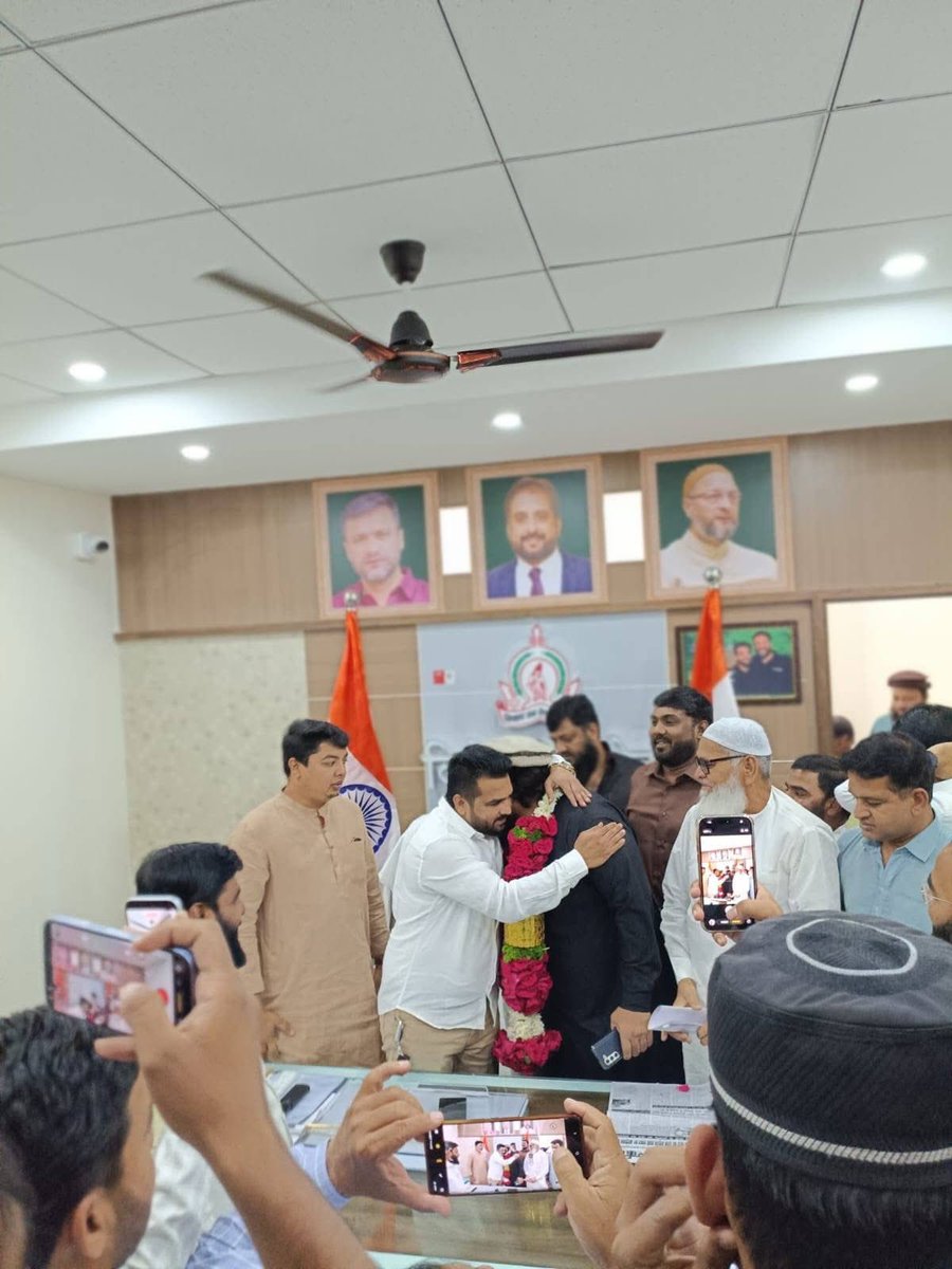 sameer_sajid_'s tweet photo. On instructions of Imtiaz Jaleel Sahab Mehraj Pathan, Azhar Pathan, Matin Khan, Amjad Chachu have been appointed as Standing Committe Members Aurangabad Municipal Corporation..
Congratulations to all https://t.co/Zaxzpx10a1